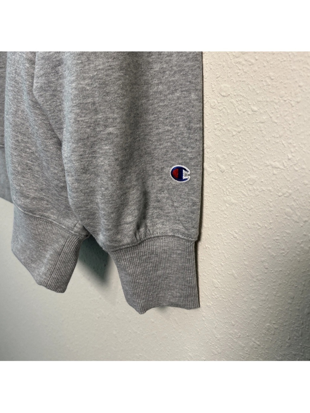 Champion Gray Fleece Crewneck Sweatshirt NWOT Men’s Size Large Relaxed Fit Soft - Picture 5 of 11